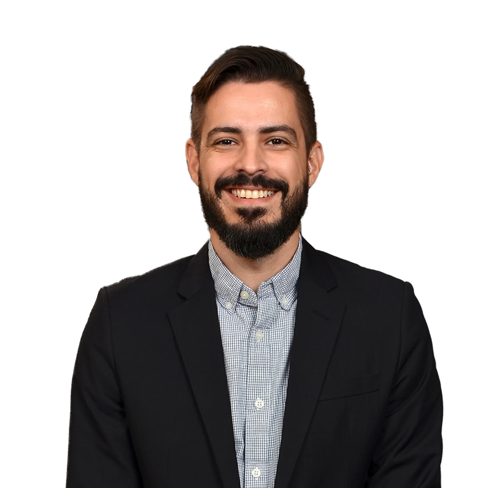 Retrato de Filipe Delbel vestindo um blazer escuro e uma camisa xadrez, sorrindo amplamente e com uma expressão amigável.